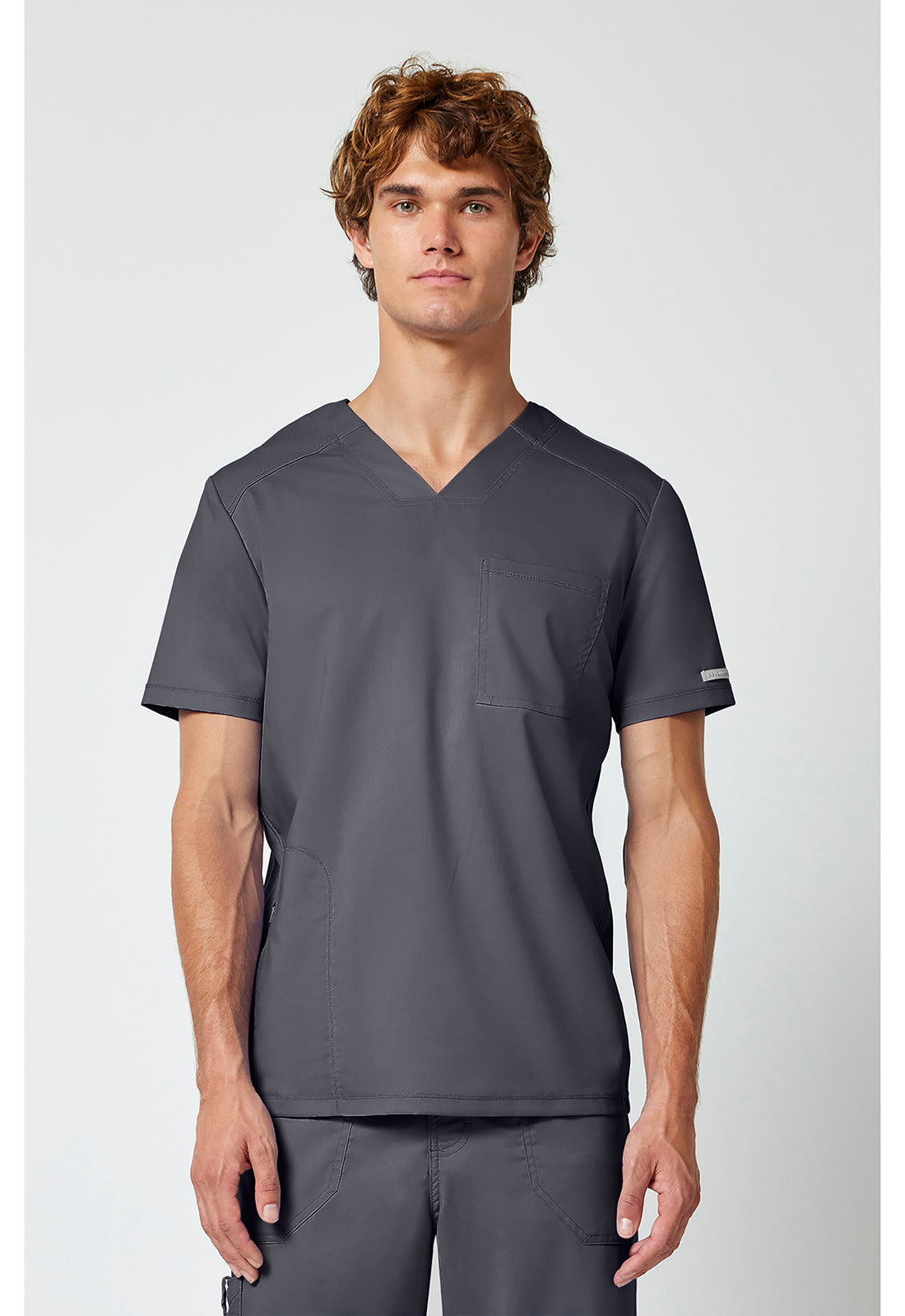 Haut de blouse médicale Cherokee Workwear pour homme, col en V, une poche, à rentrer dans le pantalon.
