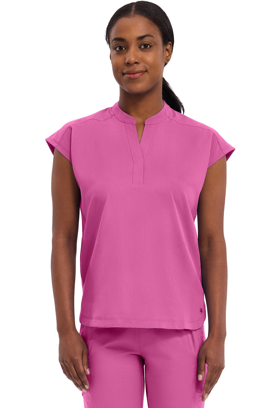 Blusa médica extragrande Journey Tuck In con etiqueta morada de Healing Hands