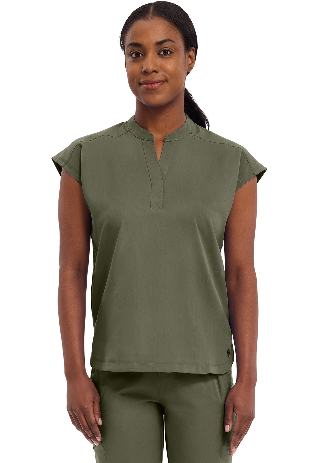 Blusa médica extragrande Journey Tuck In con etiqueta morada de Healing Hands